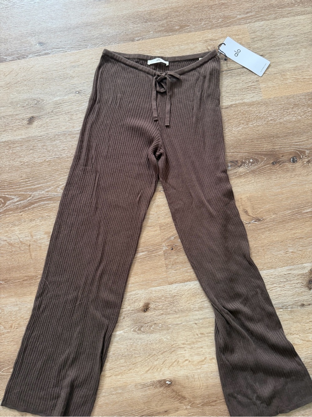 ALO Yoga Ribbed Wide-Leg Pants in Brown